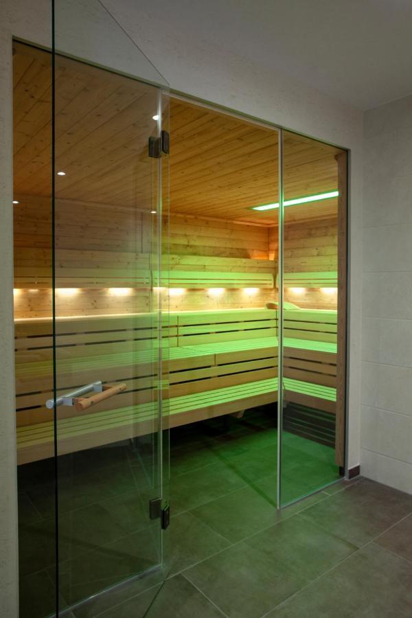 Haus Hubertus Hotel Winterspelt Kültér fotó