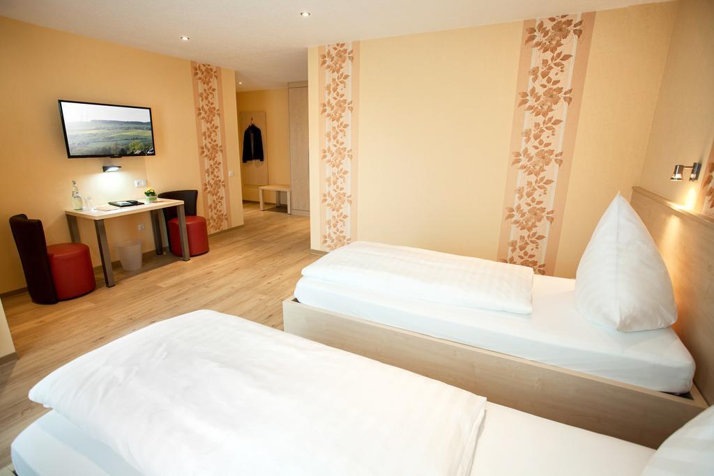 Haus Hubertus Hotel Winterspelt Kültér fotó