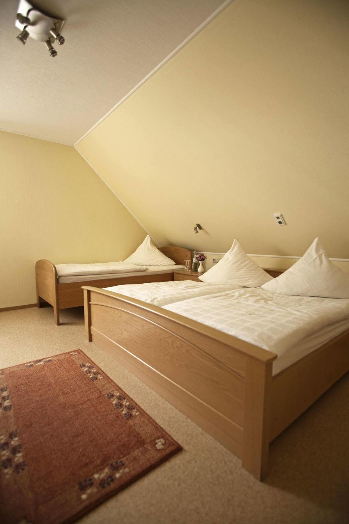 Haus Hubertus Hotel Winterspelt Kültér fotó