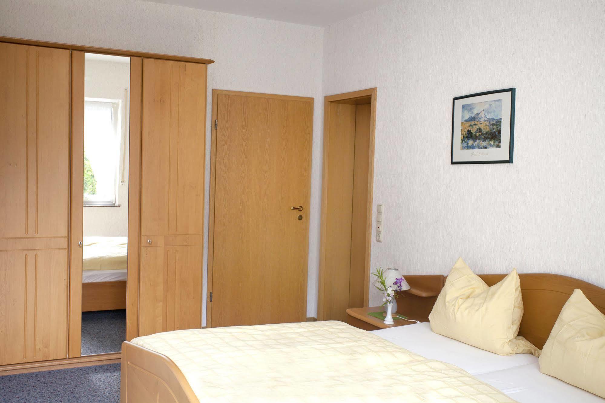 Haus Hubertus Hotel Winterspelt Kültér fotó